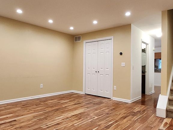 5th image of 274 Parker Ave