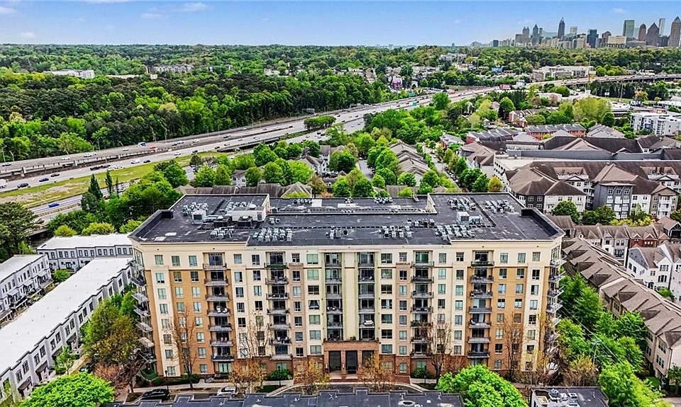 1st image of 711 Cosmopolitan Dr #613