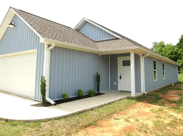 636 Gibson Rd, Trenton, TN 38382