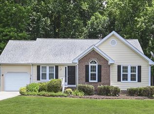 1024 Alderleaf Dr, Fuquay Varina, NC 27526