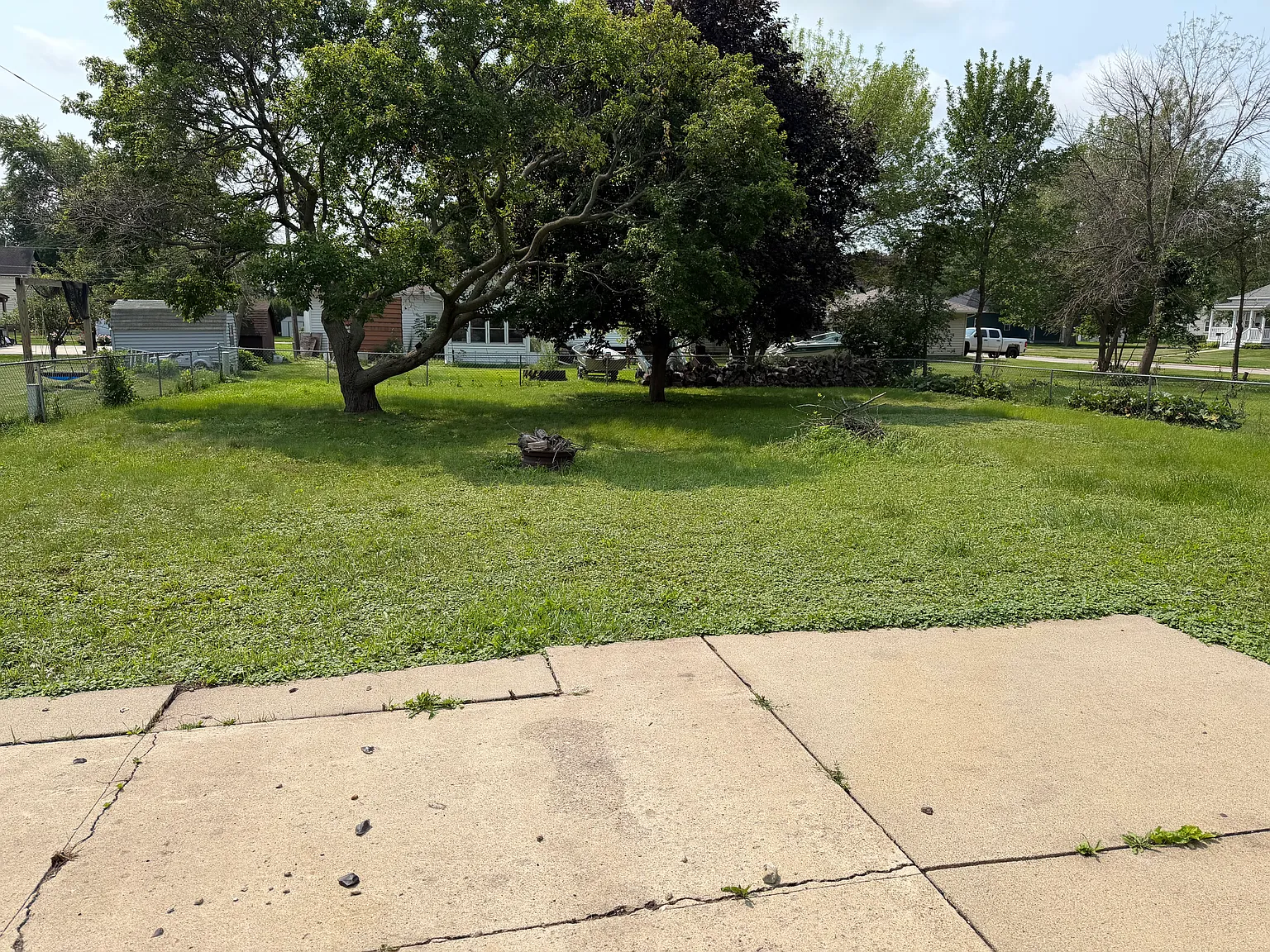 2 bed, 1040 sqft, $1,500 — Photo 2