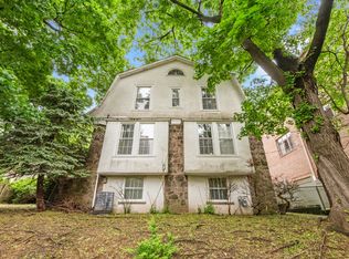 1208 River Rd, Edgewater, NJ 07020