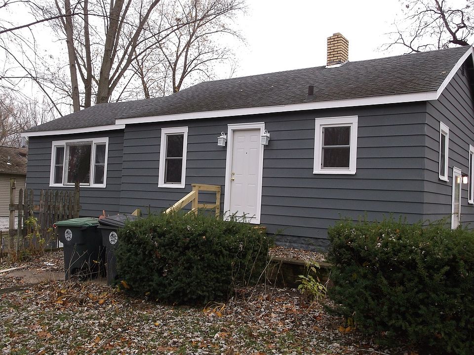 1st image of 3789 Parker St