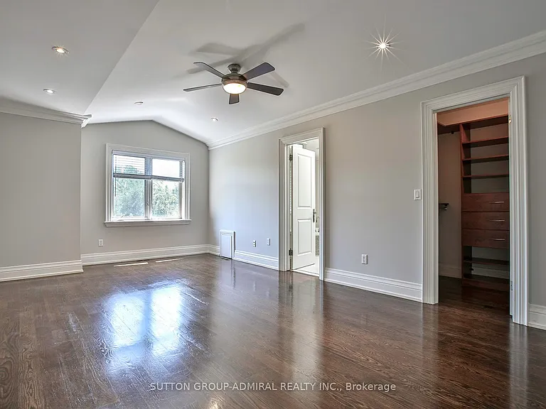 21 Dunblaine Ave — Photo 16