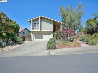 27973 High Country Dr, Hayward, CA 94542