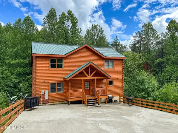 1614 Barn Door Ln, Sevierville, TN 37862