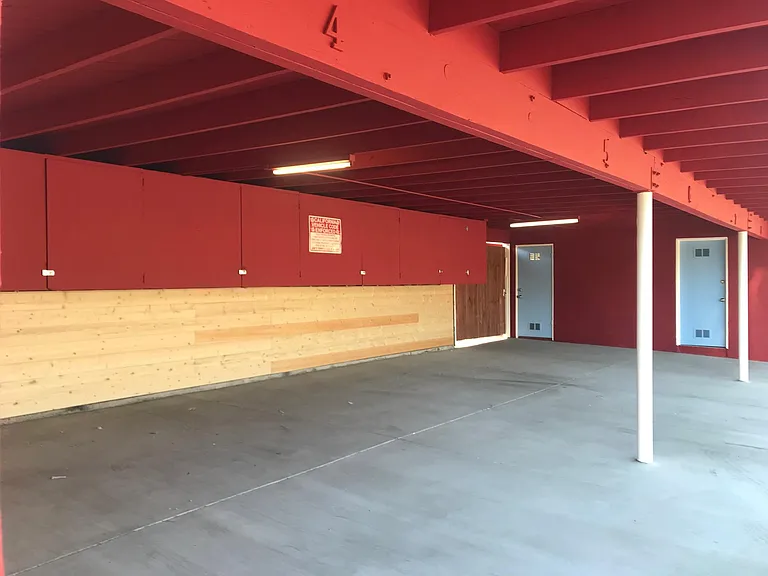 Car port - kept nice