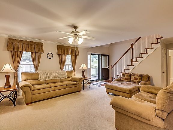 4th image of 2095 Denise Ln