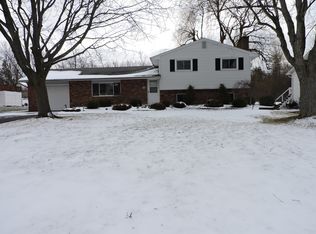 33 Temple Rd, Henrietta, NY 14467