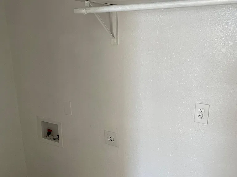 331 Chandler St — Photo 9