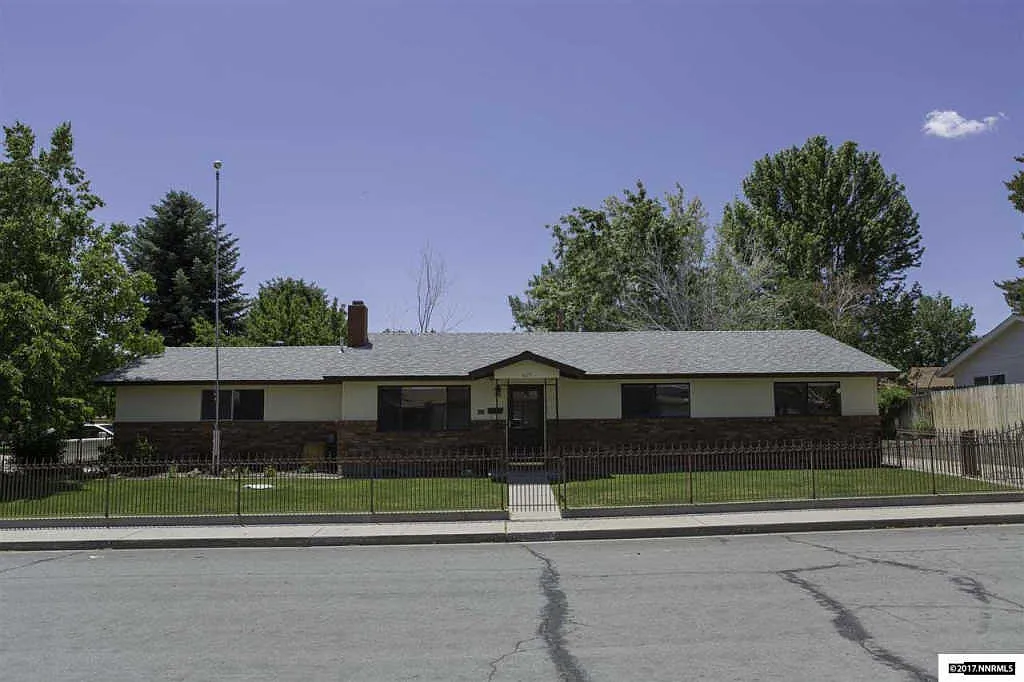 1625 Karin Dr photo 1