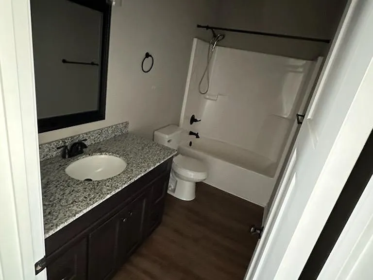 121 McDale Rd #504 — Photo 4