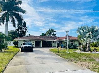 437 Baycrest Dr, Venice, FL 34285