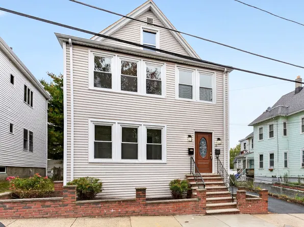 12 Winthrop St, Malden, MA 02148