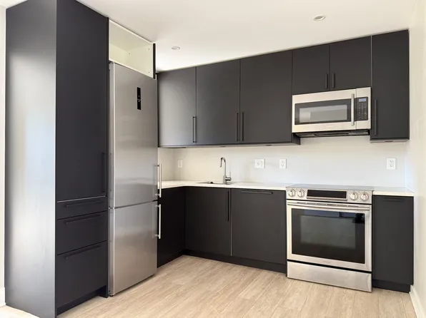 1525 Cherboneau Pl #B-12, Detroit, MI 48207