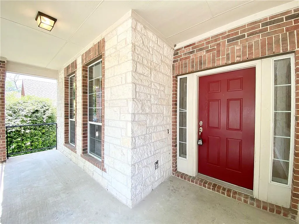 Building Photo - 2214 Conway Cv