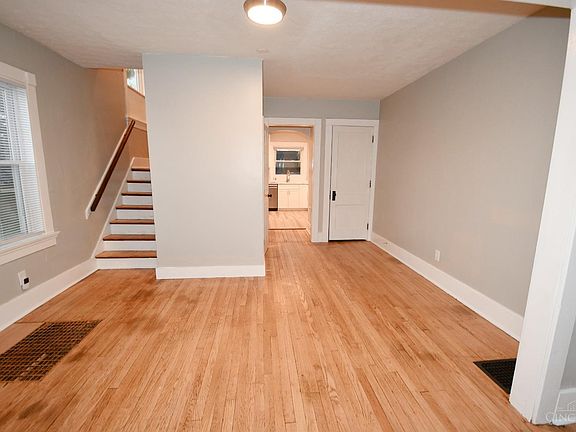 4th image of 35 Pulaski St #37