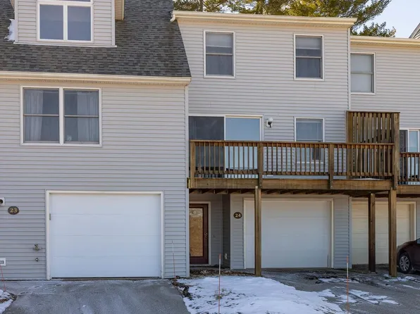24 Fieldstone Estate, Newmarket, NH 03857
