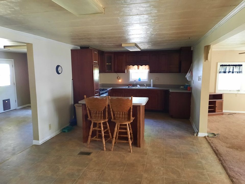 2nd image of 164 Drayton Loop