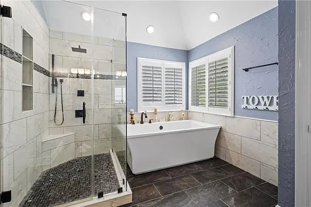 1305 Spring Ridge Cir — Photo 11