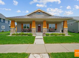 1325 Tara Dr, Sun Prairie, WI 53590
