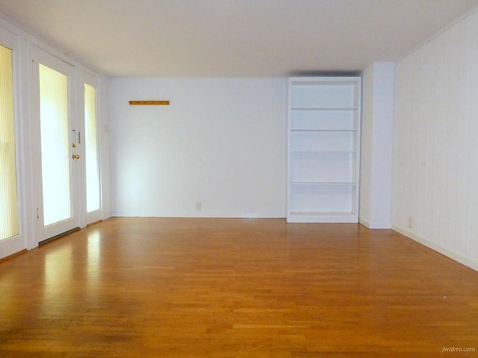 1st image of 3248 Washington St #2