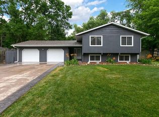 6858 Yucca Ln N, Maple Grove, MN 55311