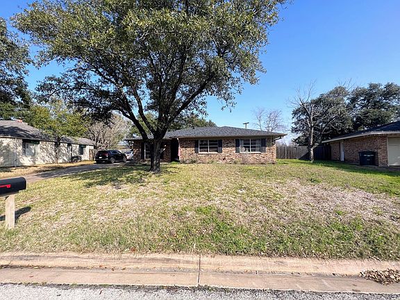 4th image of 3505 Tanglewood Dr