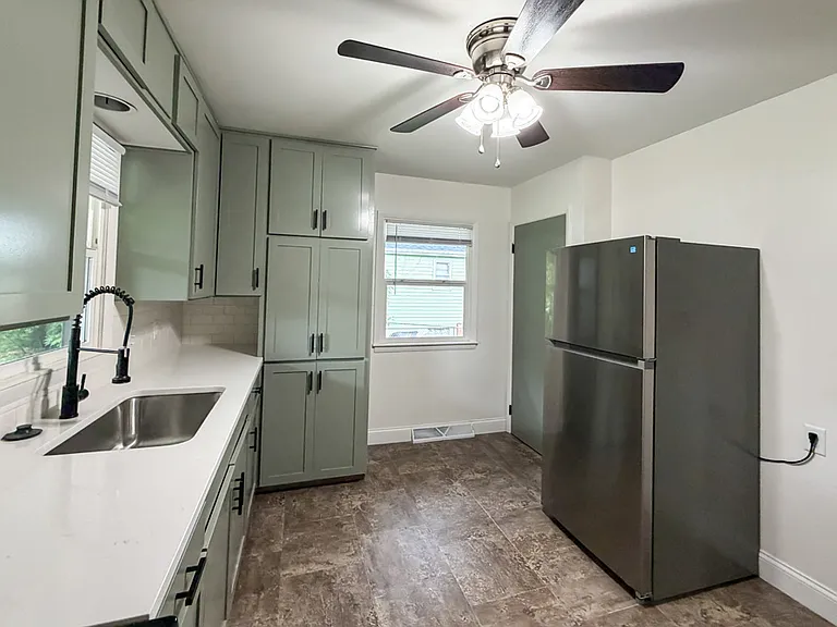 2402 S 41st St #2406 — Photo 17