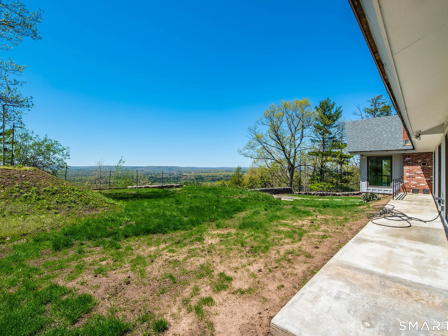 4 bed, 3.0 bath, 4064 sqft, $8,000 — Photo 4