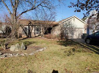 430 Meadow View Dr, Powell, OH 43065