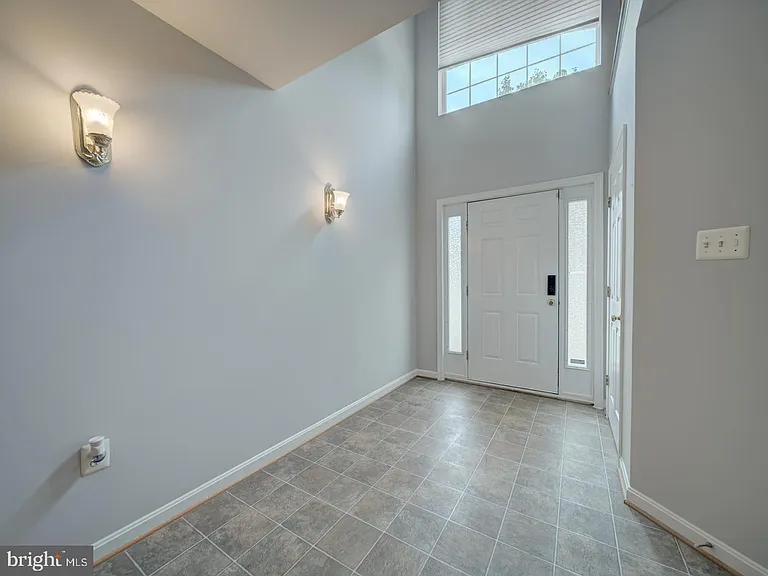 8241 Humphrey Ln — Photo 5