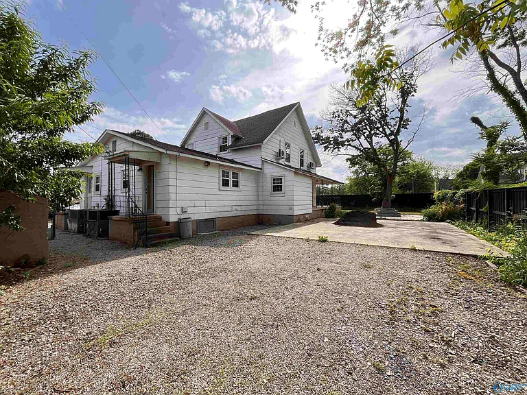 3705 Alpine St SW — Photo 1