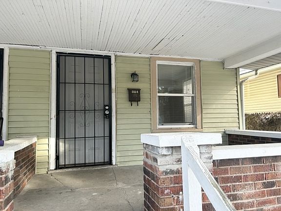 4th image of 2512 E 17th St #2514