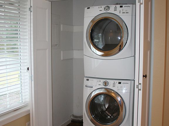3rd image of 4333 SE 3rd St
