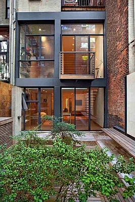 Sold by ROOM Real Estate | media 16