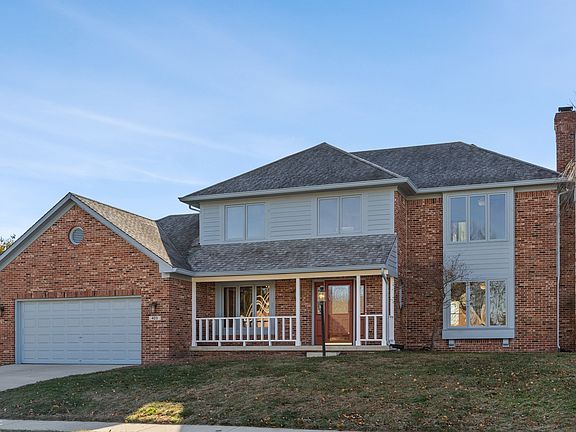 3rd image of 403 Southcreek Dr N