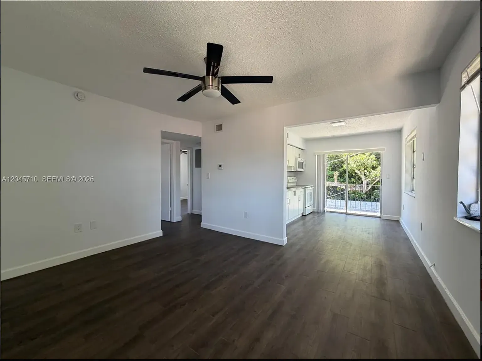 2 bed, 750 sqft, $1,100 — Photo 4