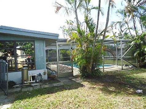 2nd image of 465 Fontana Dr