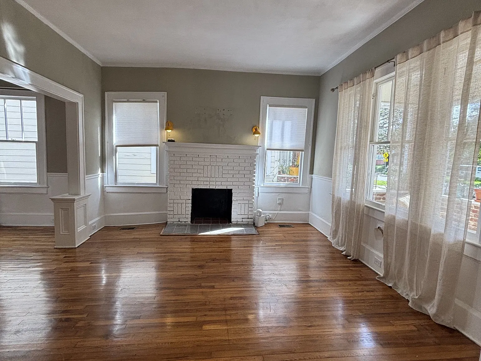 2 bed, 1606 sqft, $2,250 — Photo 3