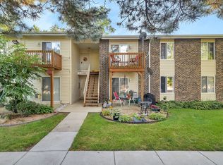 1900 Light Rd APT 202, Oswego, IL 60543