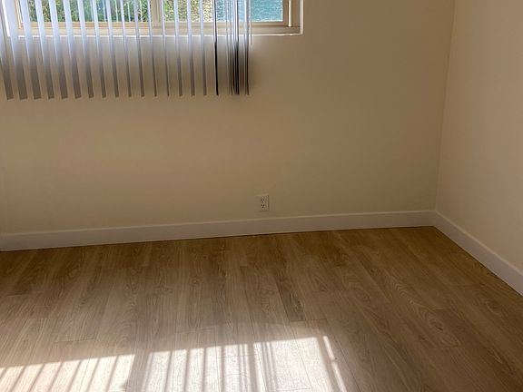 3rd image of 628 S Catalina Ave #6
