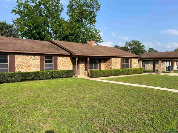 1024 Chevy Chase St, Gladewater, TX 75647
