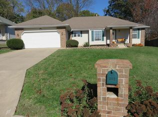 212 Shady Acres Cir, Nixa, MO 65714