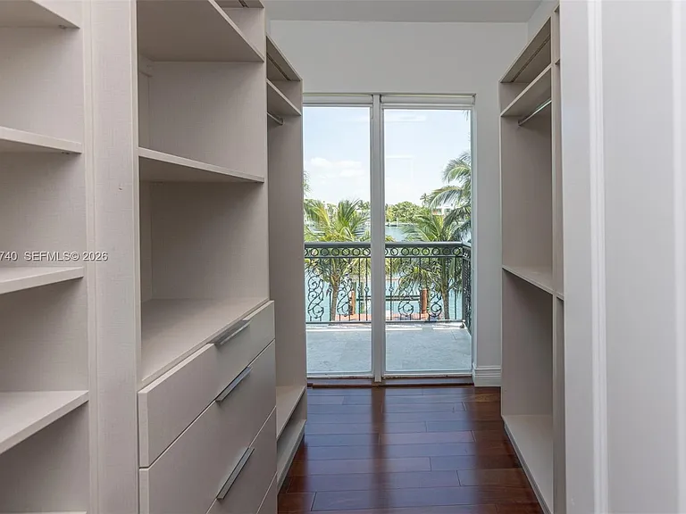 425 N Shore Dr — Photo 18