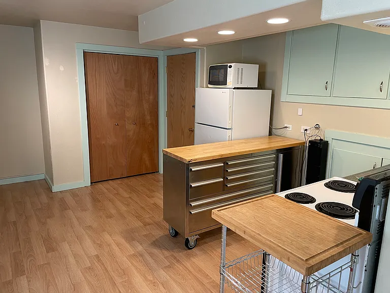 917 E 6th Ave #4 — Photo 3