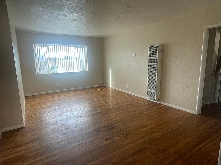 1125 Monterey Ave #12 — Photo 8