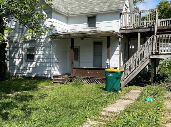 220 W Pierce St, Macomb, IL 61455