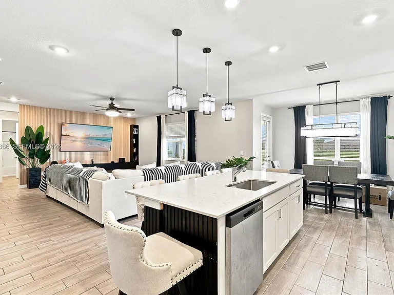 12303 SW Roma Cir — Photo 9