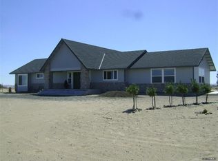 7510 Sycamore St, Silver Springs, NV 89429